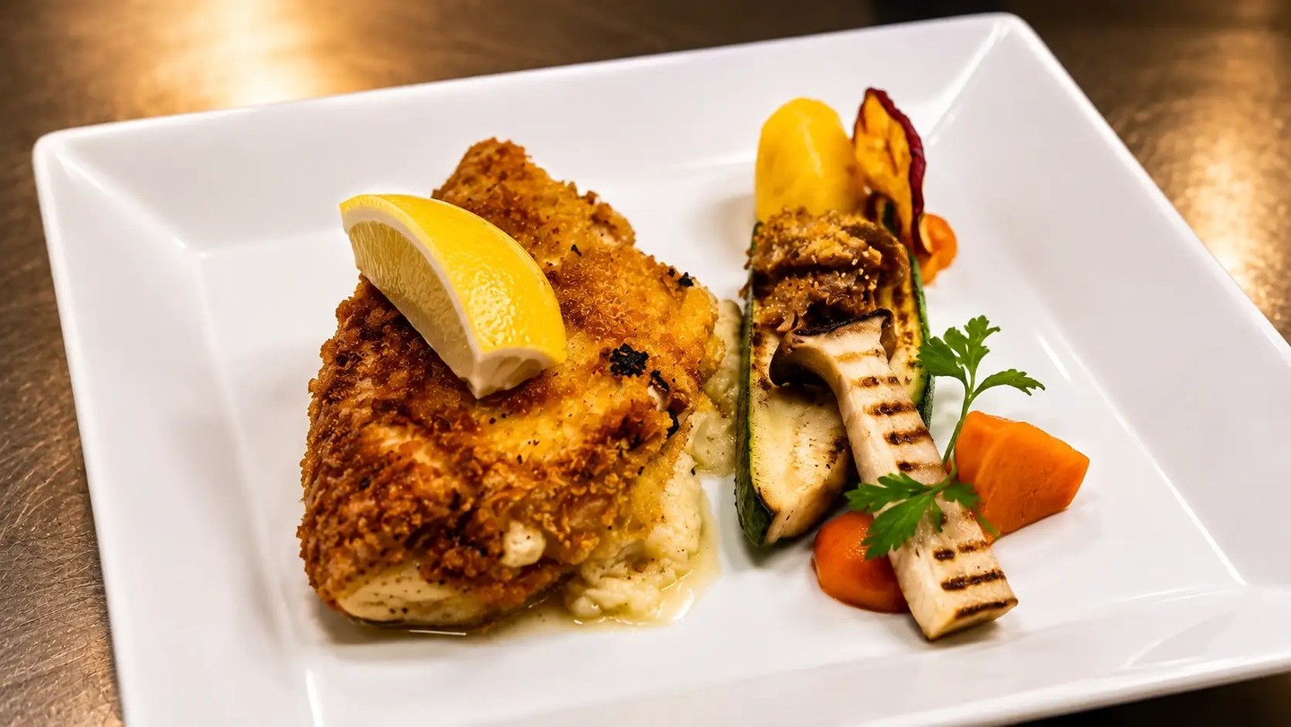 Heute ist Cordon-Bleu-DonnerstagSie stellen Ihr Cordon Bleu selbst zusammen — wir klopfen es frisch und servieren einen grosszügigen Salat als Vorspeise.Drei Fleischsorten, vier Käsesorten — 12 KombinationenSchwein CHF 34.00 · Kalb CHF 48.00 · Poulet CHF 26.00Auch glutenfrei erhältlich (+ CHF 3.00)Jetzt Tisch reservieren: https://mytools.aleno.me/reservations/v2.0/reservations.html?k=eyJrIjoid2l2dTVrM2lsNm15cnBiOWlwdzZ4bmViajhycnVkaWRpZ280bGZwODBsbzlhNGlweTEiLCJyIjoiaEJzbjZGS0h3ekpoWGlDV3AiLCJzIjoiaHR0cHM6Ly9teXRvb2xzLmFsZW5vLm1lLyJ9Kreuzen Sie Messer & Gabel.#CordonBleu #GasthofKreuz #Egerkingen #CordonBleuDonnerstag #Gaeu #AusSpassAmGenuss