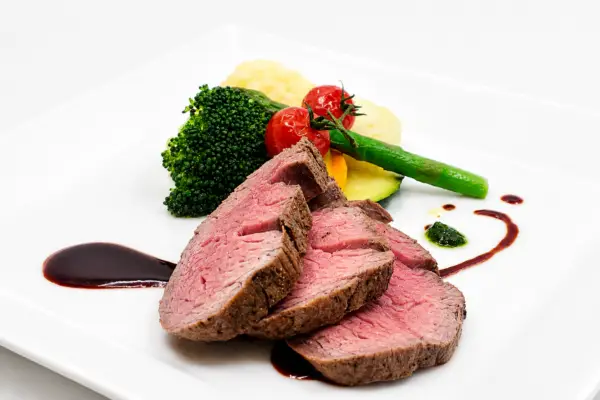 Filet Chateaubriand – Spezialität im Restaurant Gasthof Kreuz Egerkingen
