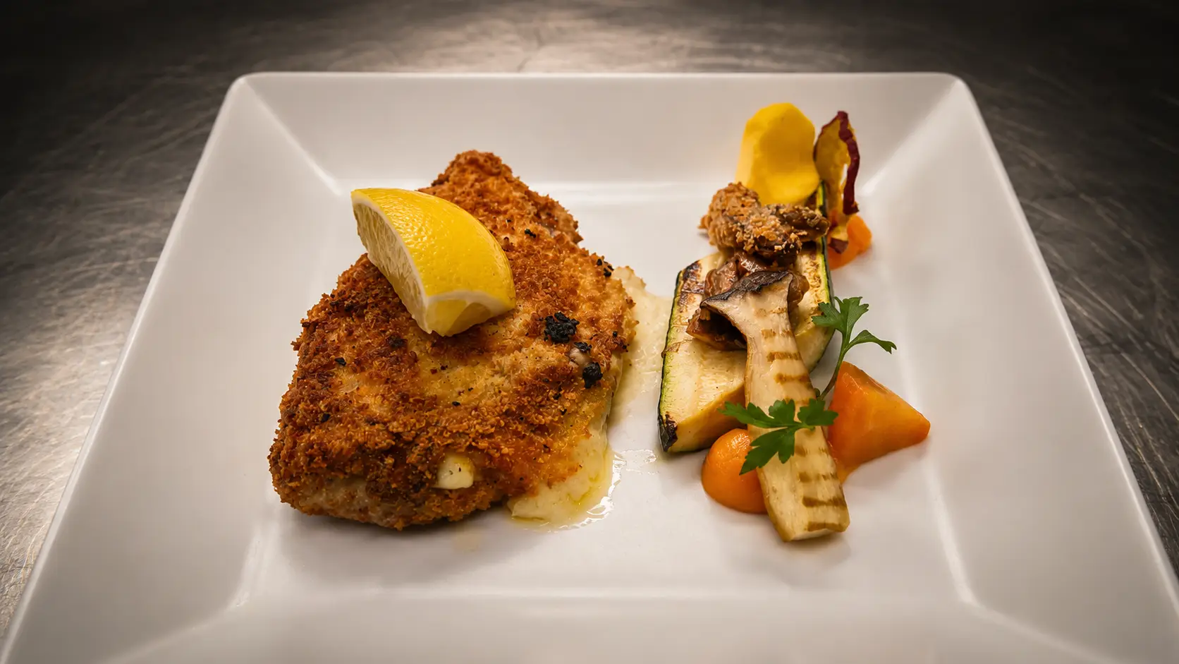 Cordon Bleu mit Rohschinken und Gemüse im Gasthof Kreuz Egerkingen